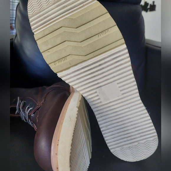 Mens 11 Red Hawk boot - Picture 3 of 7